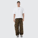 Load image into Gallery viewer, Distressed Camo Cargos