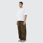 Load image into Gallery viewer, Distressed Camo Cargos